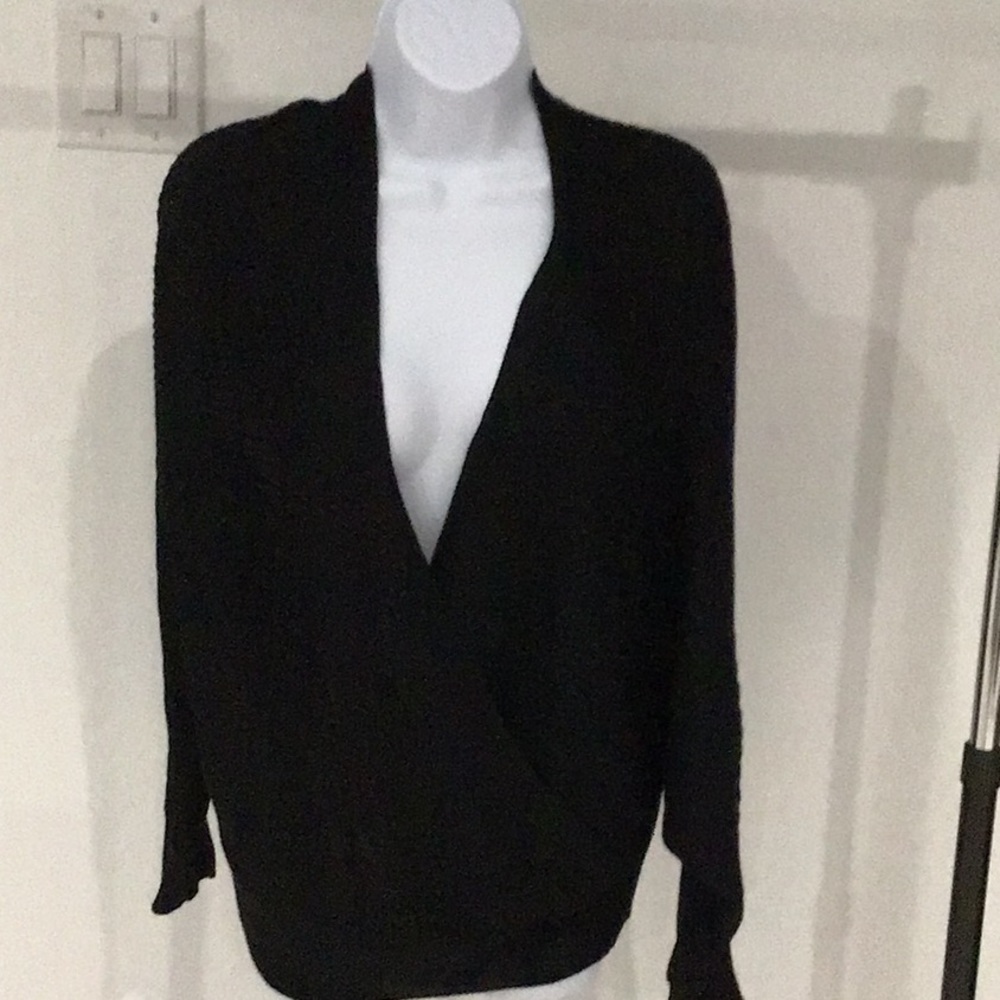 Beautiful sweater with a tiny bit of sparkle. NWOT